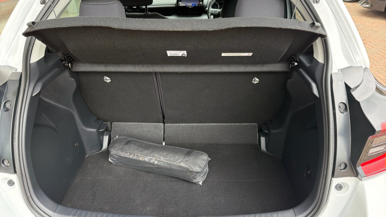 Toyota Yaris 1.5 Hybrid Design 5dr CVT Hybrid Hatchback